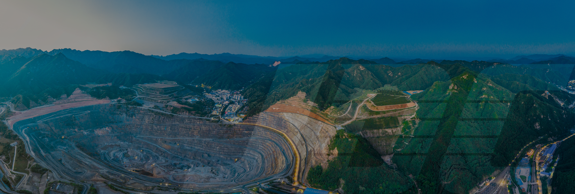 漂亮少妇高潮A片XXXX