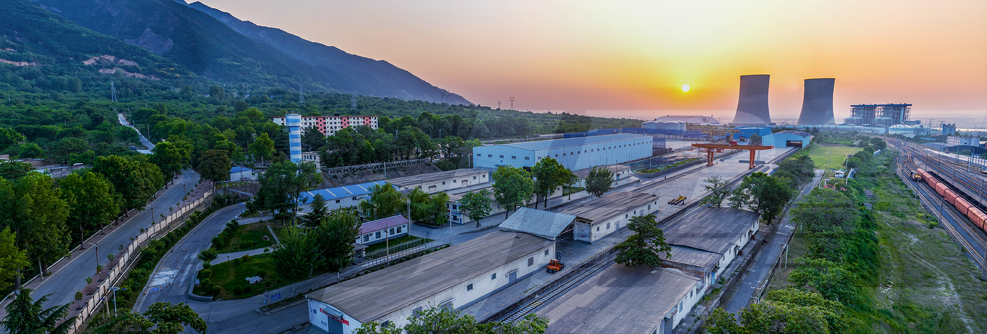 漂亮少妇高潮A片XXXX